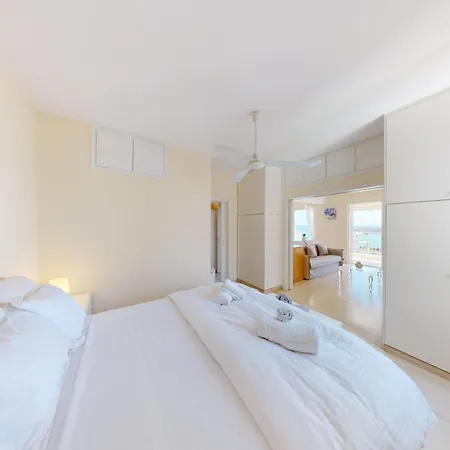 Raise Riviera Panoramic Sea View Apartment *